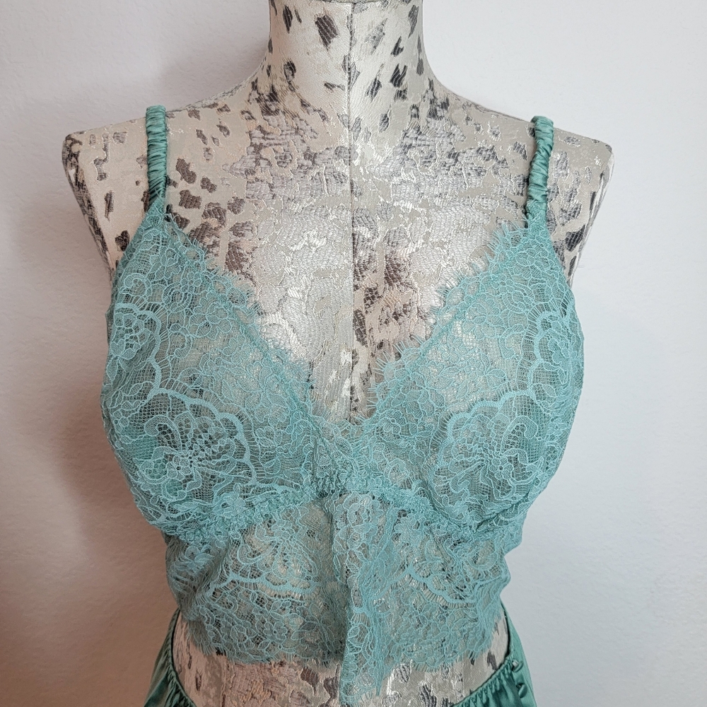Victoria's Secret Pajama Lace Bralette Cami Set. - Picture 7 of 12